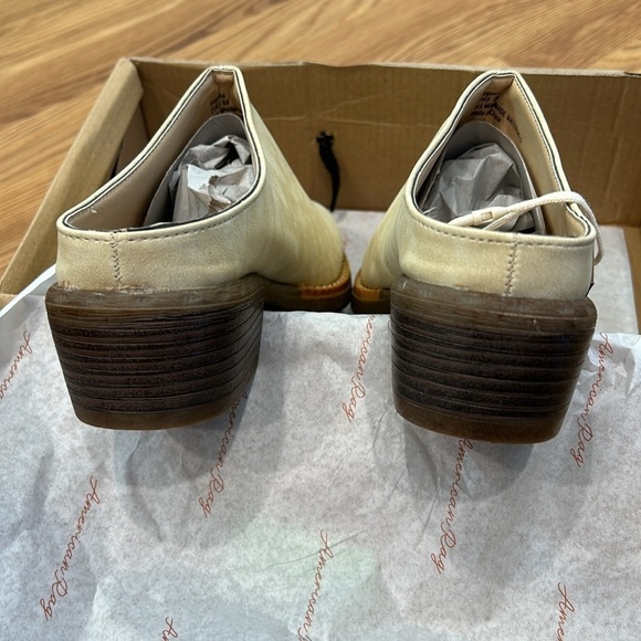 American Rag Segovia western mules milk bone women’s size 8 casual neutral new - Picture 6 of 8